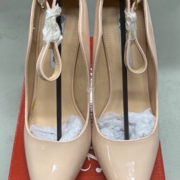 Shoes - Elegant Cream Women's Heels